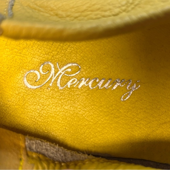 Yellow Leather Bow Flats with Elastic Edges - Picture 7 of 10